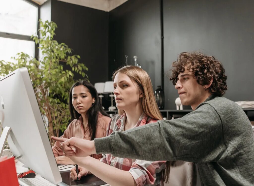 Giải Pháp Digital Marketing 2 Giải Pháp Digital Marketing - STEYG Agency