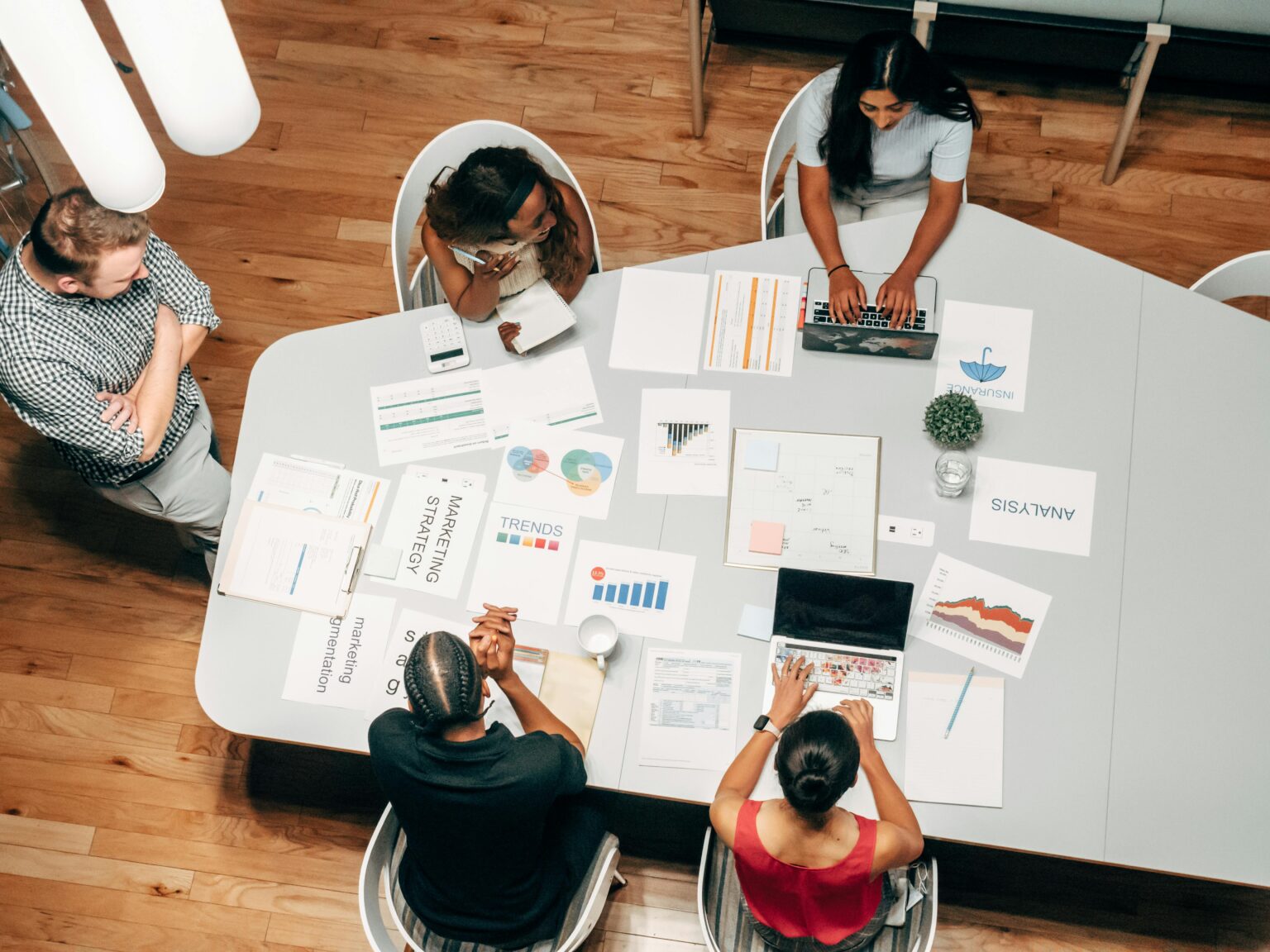 Đội Ngũ Của Chúng Tôi 6 dich-vu-digital-marketing_